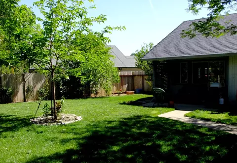 107 Yolla Bolly Trl, Redding, CA 96003 photo 11