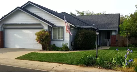 107 Yolla Bolly Trl, Redding, CA 96003 photo 1
