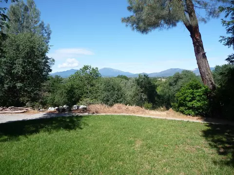 118 Justin Way, Redding, CA 96003 photo 3