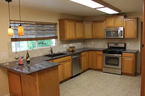 2892 Blue View St, Redding, CA 96002 photo 3
