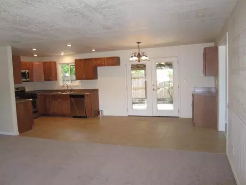 4170 Travona Ct, Redding, CA 96001 photo 4