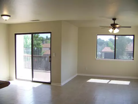 837 Tanglewood Dr, Redding, CA 96003 photo 11