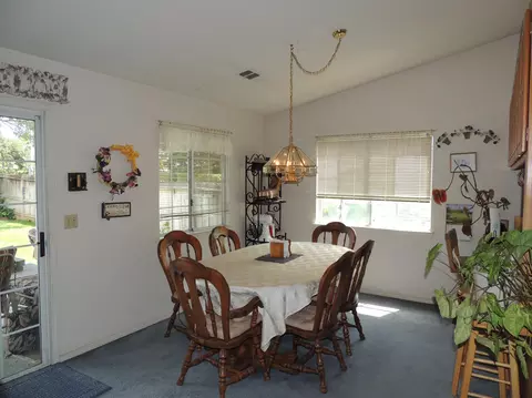 1495 Hominy Way, Redding, CA 96003 photo 6