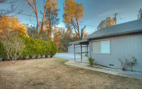 12409 Quartz Hill Rd, Redding, CA 96003 photo 3