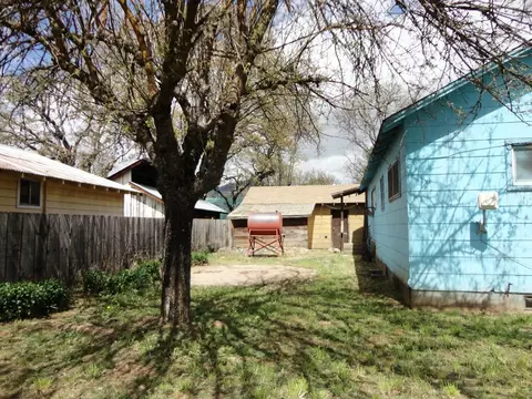122 Manzanita Ave, Hayfork, CA 96041 photo 4