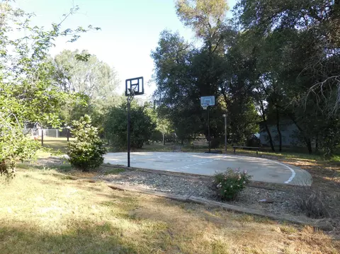 1874 Whaley, Redding, CA 96003 photo 4