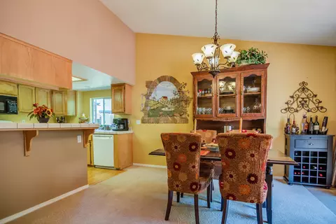 582 Martinique Cir, Redding, CA 96003 photo 10