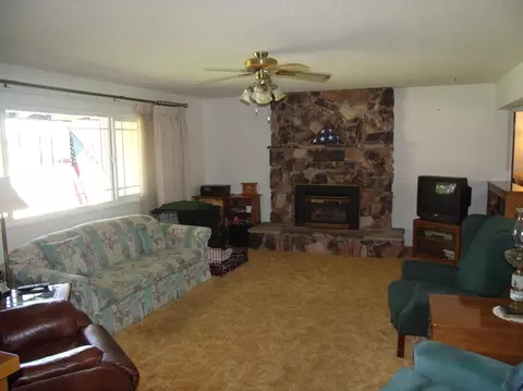 7188 Encina Dr, Redding, CA 96002 photo 7