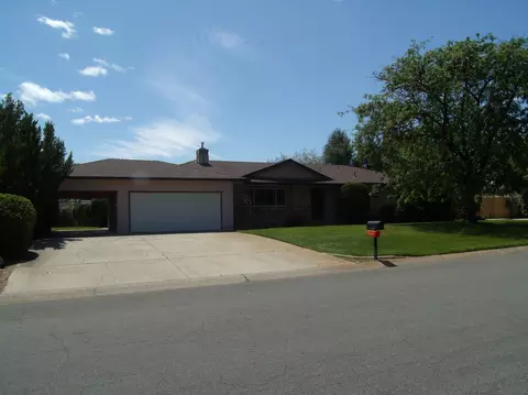 7188 Encina Dr, Redding, CA 96002 photo 1