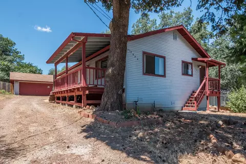 2846 West St, Redding, CA 96001 photo 1