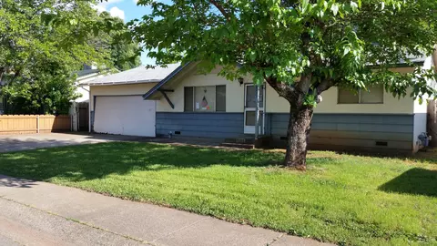 2093 Solar Way, Redding, CA 96002 photo 3