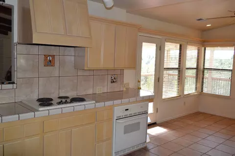 4177 Villa Dr, Redding, CA 96001 photo 3
