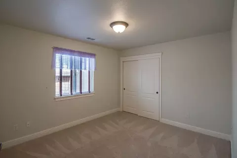 685 Mammoth Path, Redding, CA 96003 photo 7