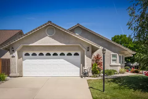 685 Mammoth Path, Redding, CA 96003 photo 1