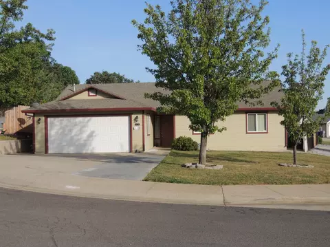 875 Jantail Ct, Redding, CA 96003 photo 1
