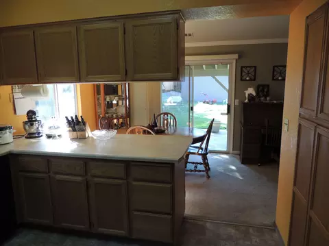 875 Jantail Ct, Redding, CA 96003 photo 9