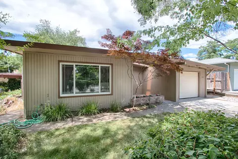 3320 Crest Dr, Anderson, CA 96007 photo 3