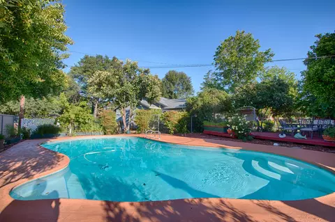 678 Gary Ct, Redding, CA 96002 photo 39