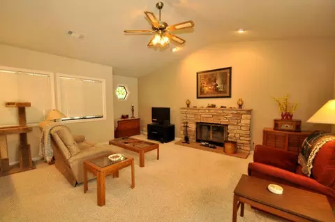 1758 Edgewood Dr, Redding, CA 96003 photo 7