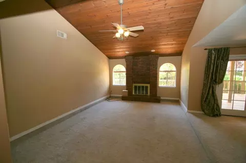 2335 La Madre Ct, Redding, CA 96002 photo 3