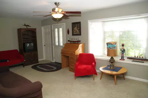 19108 Shadow Ln, Anderson, CA 96007 photo 4