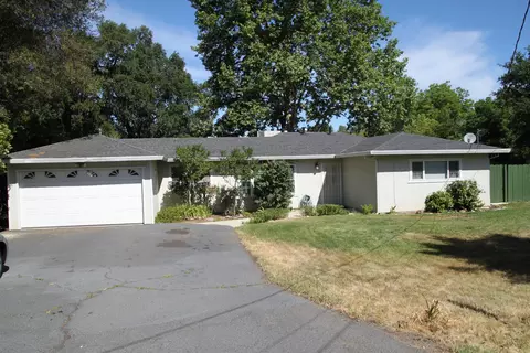 19108 Shadow Ln, Anderson, CA 96007 photo 2