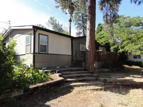 17800 Paradise Ln, Redding, CA 96003 photo 1