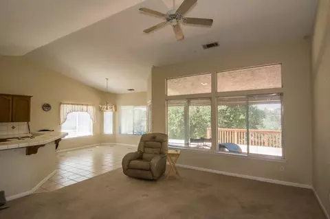 4494 Rose Terrace Dr, Redding, CA 96001 photo 4