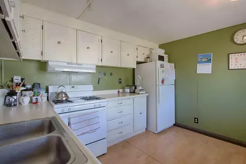 11824 Mcelroy Ln, Redding, CA 96003 photo 3