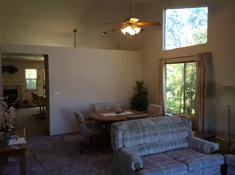578 Hanland Ct, Redding, CA 96003 photo 12
