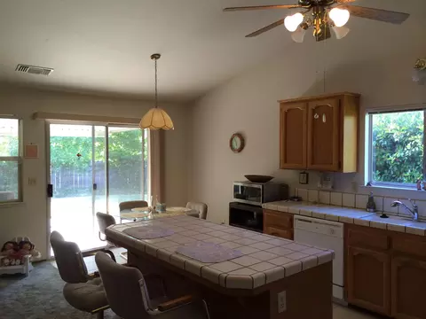 578 Hanland Ct, Redding, CA 96003 photo 8