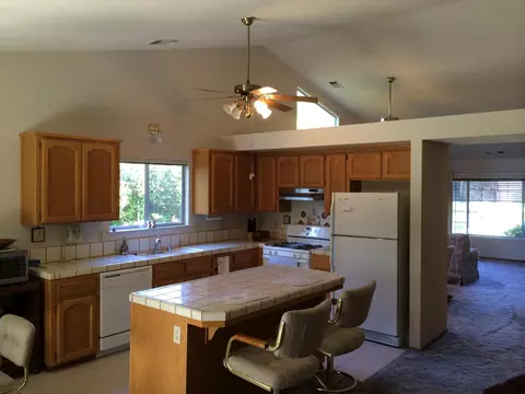 578 Hanland Ct, Redding, CA 96003 photo 9