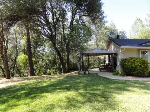 20040 Spyglass Ln, Redding, CA 96003 photo 6
