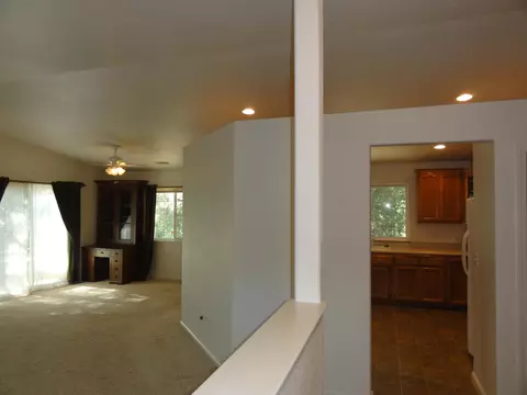20040 Spyglass Ln, Redding, CA 96003 photo 10