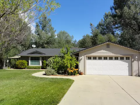 20040 Spyglass Ln, Redding, CA 96003 photo 1
