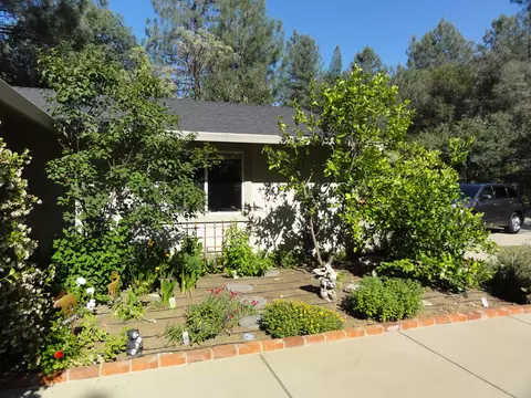 20040 Spyglass Ln, Redding, CA 96003 photo 4