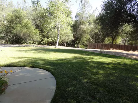 20040 Spyglass Ln, Redding, CA 96003 photo 8