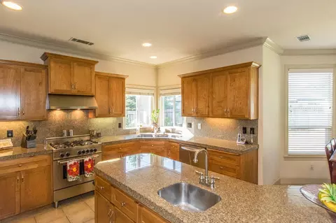 3202 Atletas Way, Redding, CA 96002 photo 12
