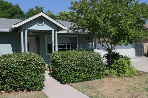 250 Moonstone Way, Redding, CA 96003 photo 2
