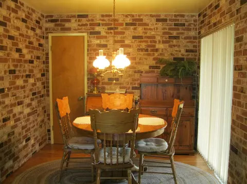 1075 De Moll Dr, Redding, CA 96002 photo 5