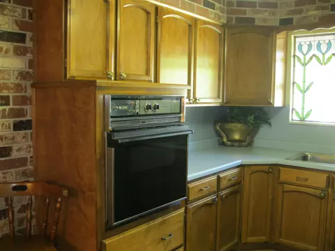 1075 De Moll Dr, Redding, CA 96002 photo 8