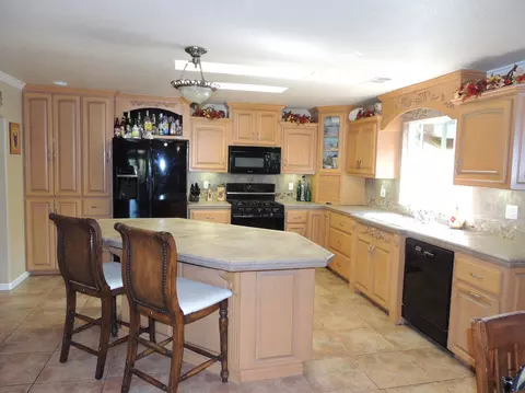 1280 Mistletoe Ln, Redding, CA 96002 photo 10