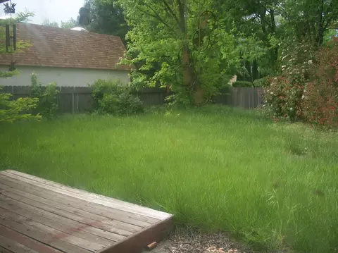 6626 Creekside St, Redding, CA 96001 photo 2