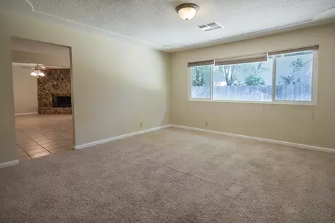 776 Charlene Way, Redding, CA 96002 photo 4