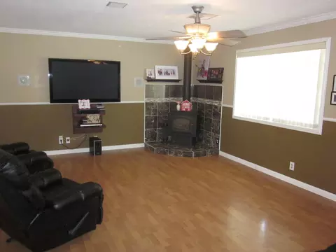 5551 Olive St, Anderson, CA 96007 photo 4