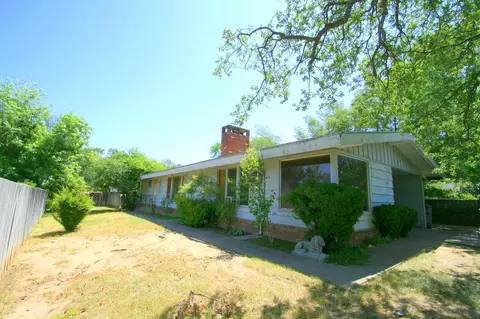 1317 Almond Ave, Redding, CA 96001 photo 1
