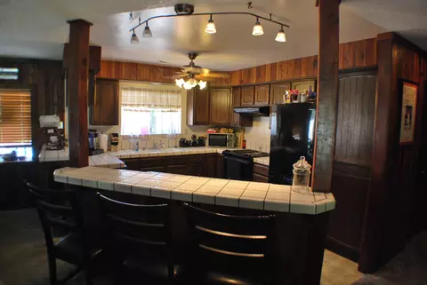 21037 Old Forty Four Dr, Redding, CA 96003 photo 6