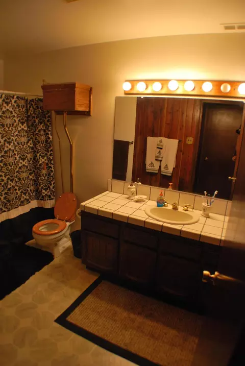 21037 Old Forty Four Dr, Redding, CA 96003 photo 11