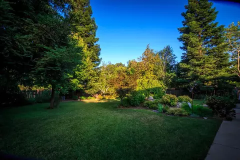 7073 Tucker Ln, Redding, CA 96002 photo 24