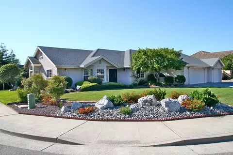 2280 Everest Dr, Redding, CA 96001 photo 1